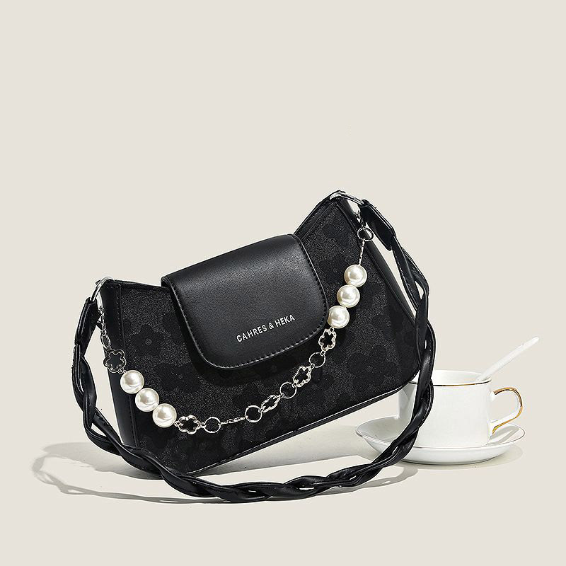 high-end small for women, 2025 new autumn and winter ins niche design shoulder underarm bag, crossbody bag