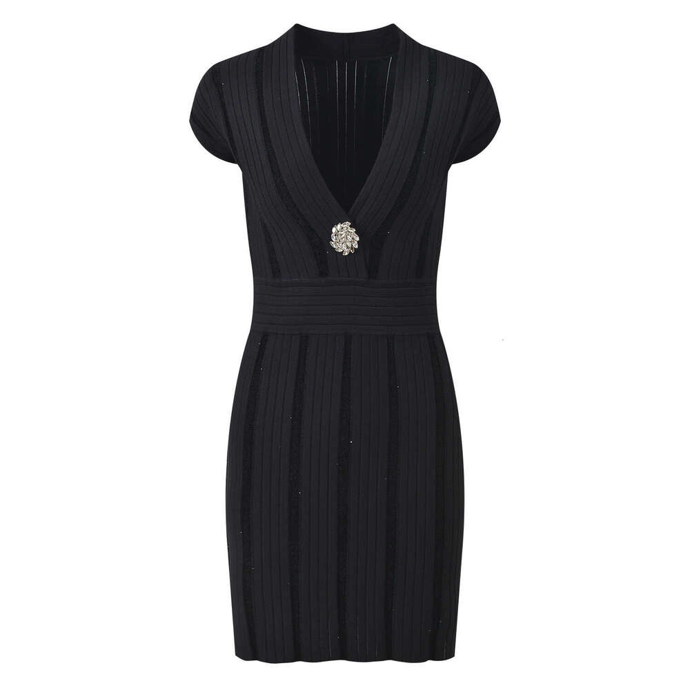 2026 spring and summer new designer elegant slim k30 fit V-neck sleeveless dress with rhinestone buttons FC and ribs