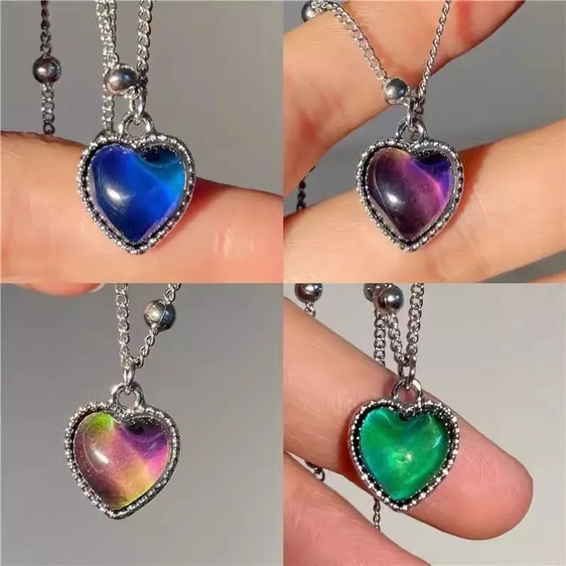 Thermochromic Mood Monitor Heart Pendant Necklace Color Change As Emperature Women Girls Clavicle Chain Necklaces Lover Jewelry 260327