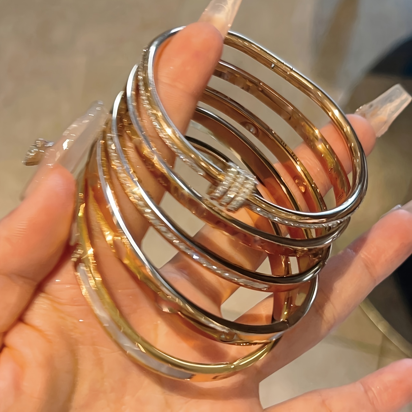 Hot-Selling Luxury Designer Bracelet Elegant Stainless Steel Jewelry Fashion Versatile Bracelet for Women Ideal Gift for Any Occasion