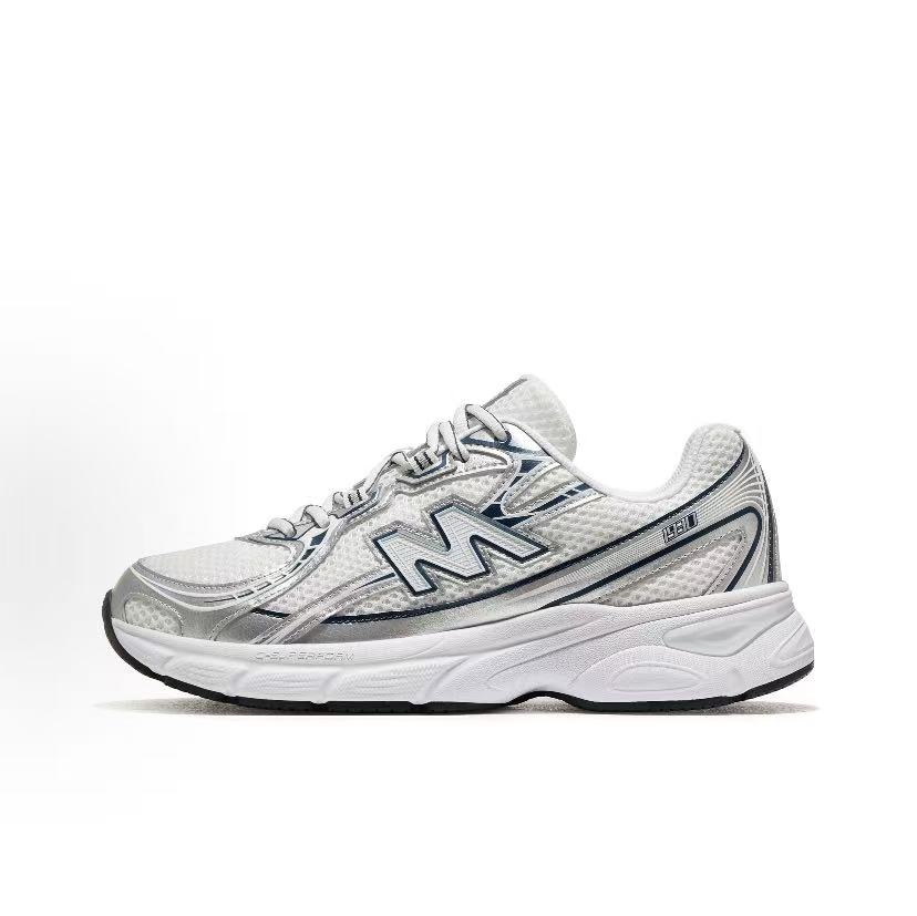 Designer Shoes Silver Navy Women Outdoor Casual Walk Sports Running Men Breathable Mesh Trainers Unisex Blue Black White Sneakers