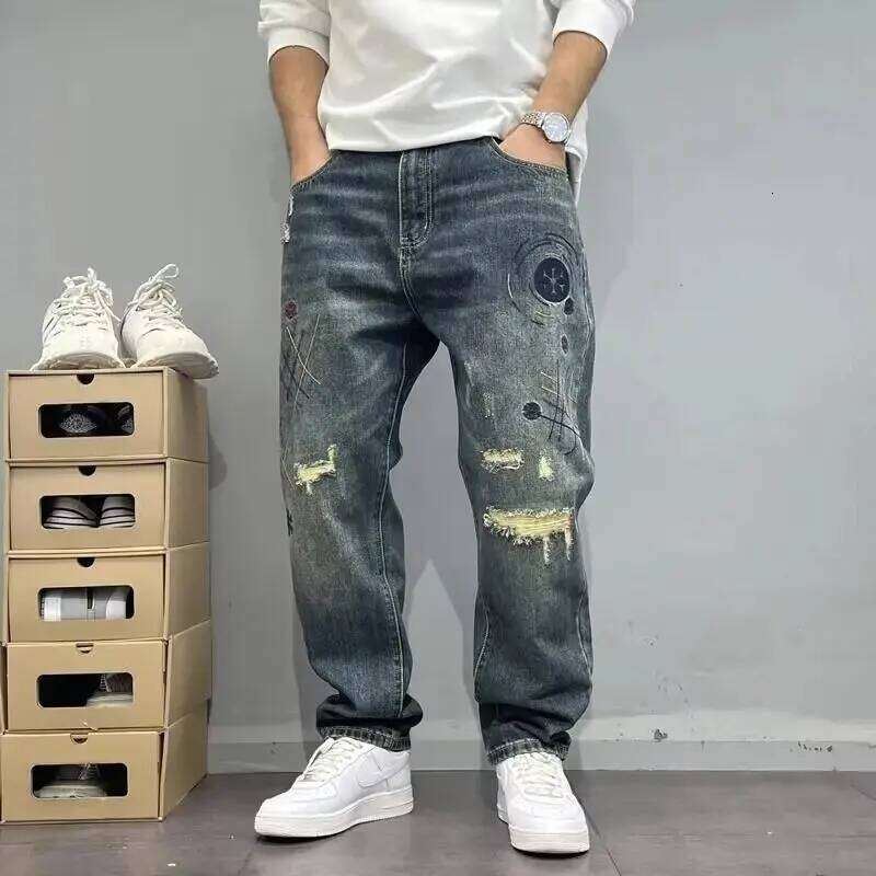 Four Seasons New Fashion Men's American High Street Hole Patched Loose Wide Leg Jeans Pants Vintage Washed Denim Trousers Male 26Y0330