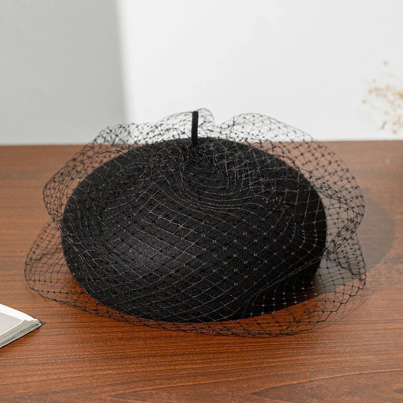 Playful Wool Lace Beret Hat with Net Women Tulle White Berets Warm Vintage Elegant French Winter Hat Female Painter Cap 260324