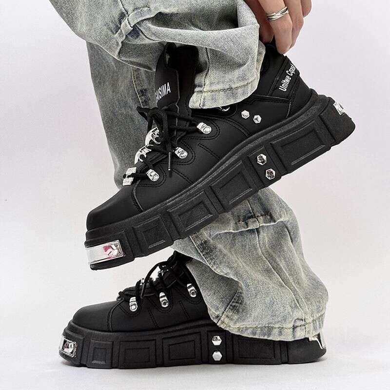 Internet celebrity hit Niche Design Bread Men S Casual Punk Style Skateboard Large Size Skate Shoes