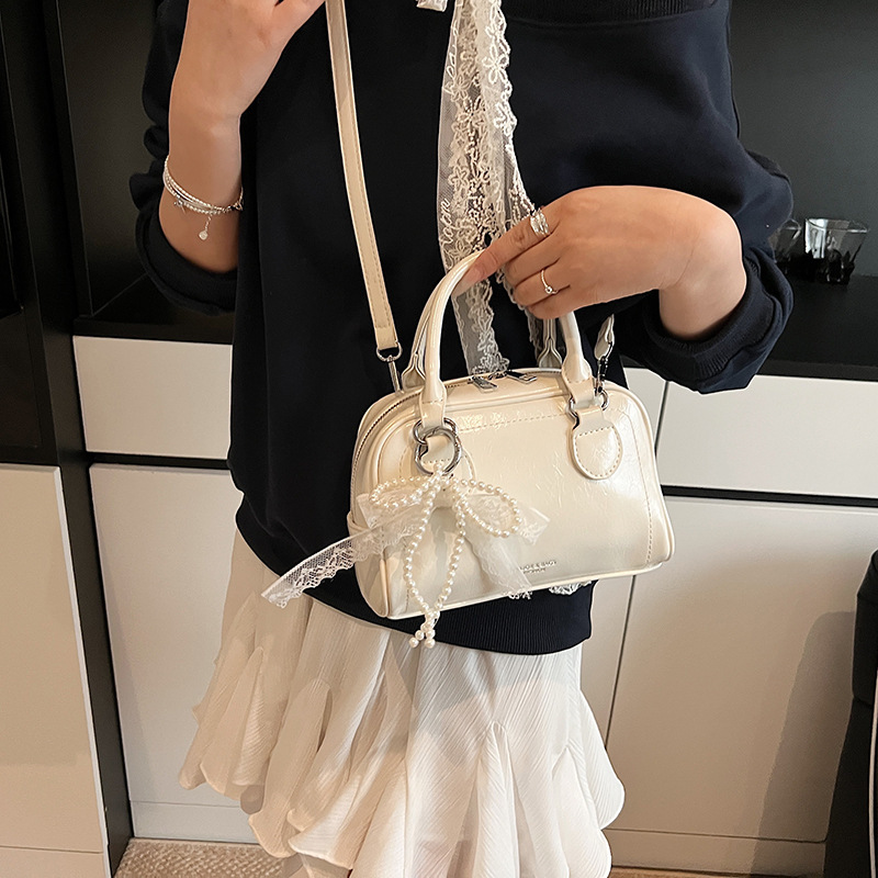 High-End Niche for Women Summer Versatile 2025 New Fashionable Stylish Crossbody Ladies Handheld Pillow Bag