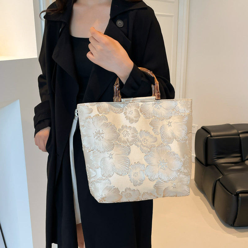TB BHULAMTE Designer luxury New Chinese-style retro floral Hanfu large-capacity 2026 cheongsam stylish bamboo-patterned handbag tote bag