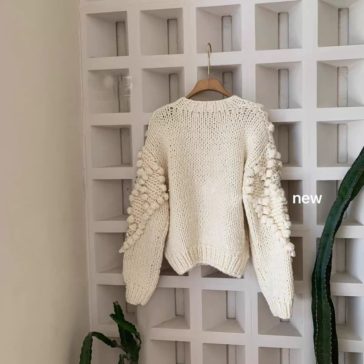 Handmade Bubble Diamond Embellished Cardigan Crochet Flower Chunky Knit Sweater 3D Floral Details Button-Up Knitwear Coat 260327