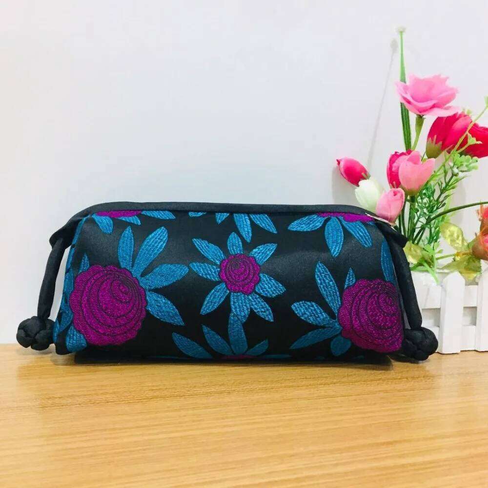 Chinese Embroidery Fashion Silk Embroidered Women Handbag Chinese Style Design Knot Clutch Retro Zipper Cosmetic Bag Travel