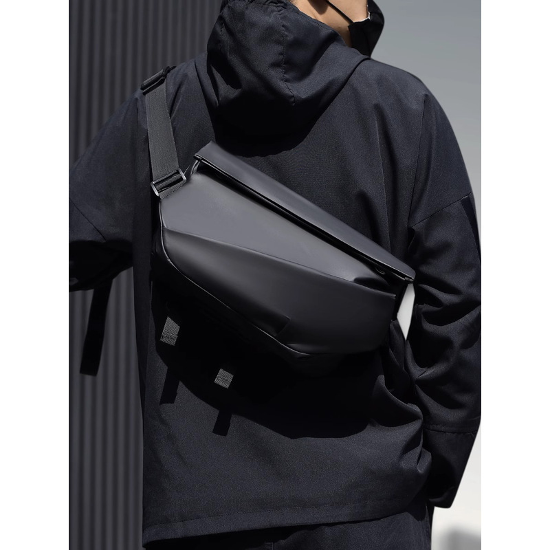 2026 Spring Fashion Magnetic Buckle for Men, Single Shoulder Motorcycle Cycling Bag, Crossbody Bag