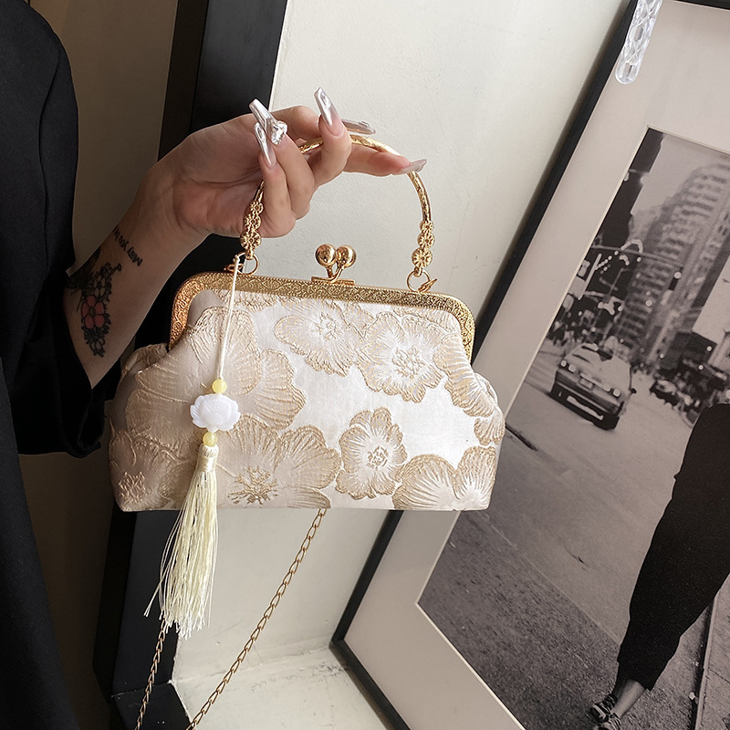 Luxury Brand Fashion Bag 2026 Spring Summer New National Style Cheongsam Lock Chain Small Bag Women Versatile Ladies Trendy Single Shoulder Crossbody 