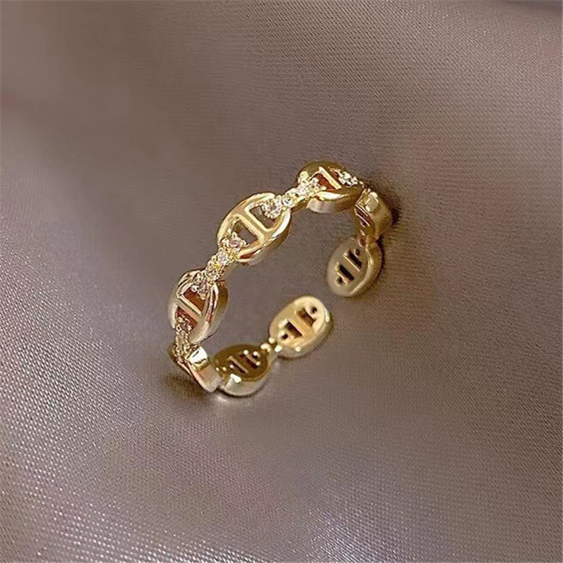 Jewlery Designer For Women Light Luxury Niche Design Ring Multi-Layer Stacking High-End Sparkling Diamond Splicing Fashionable Temperament Index Finge