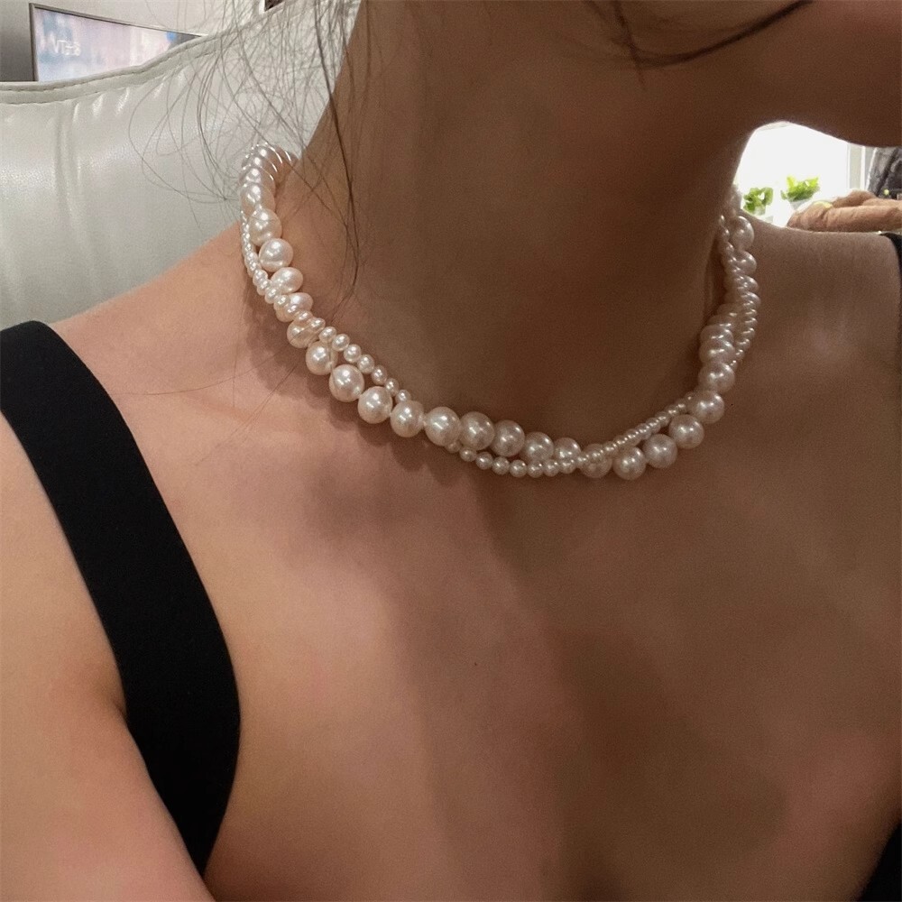 Designer luxury French Retro Double-Layer Pearl Necklace for Women, High-End Elegant Wrap Collarbone Chain, Niche Design Versatile Choker