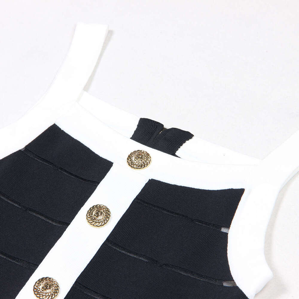Summer new designer European and American fashion r27 knitted r27 sleeveless women's vest, high-quality jumpsuit short skirt