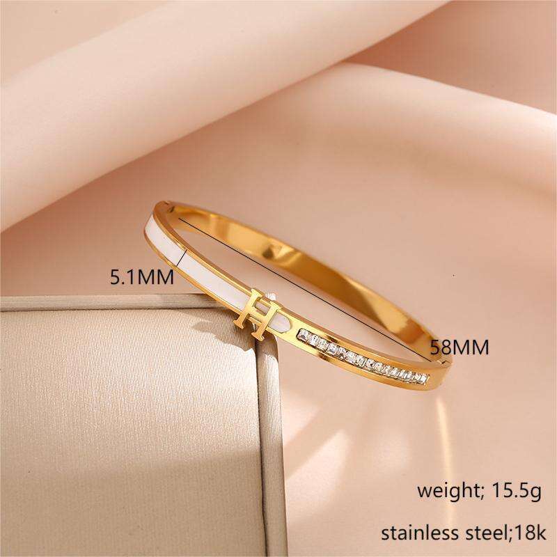 Titanium Steel H Letter Bracelet Designer Jewelry Luxury Orange Gold Bangle Fashion INS Style Temperament Alphabet Wristband For Women Daily Wear Part