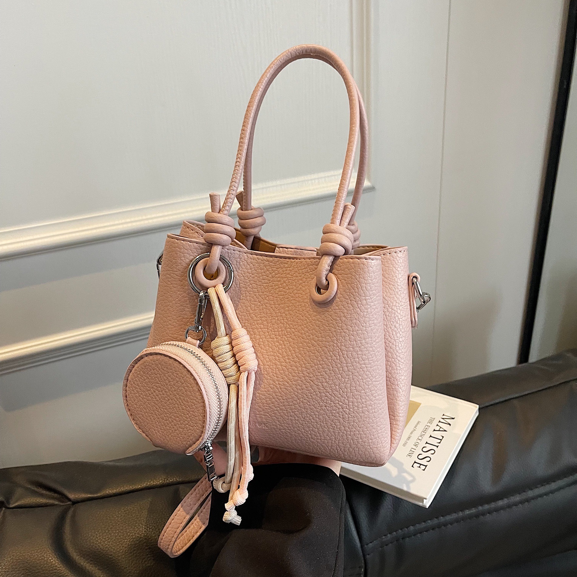 Women's 2026 Spring/Summer New Trendy Fashionable Shoulder Crossbody Bag Large Capacity Versatile Retro Korean Style Handbag for Women