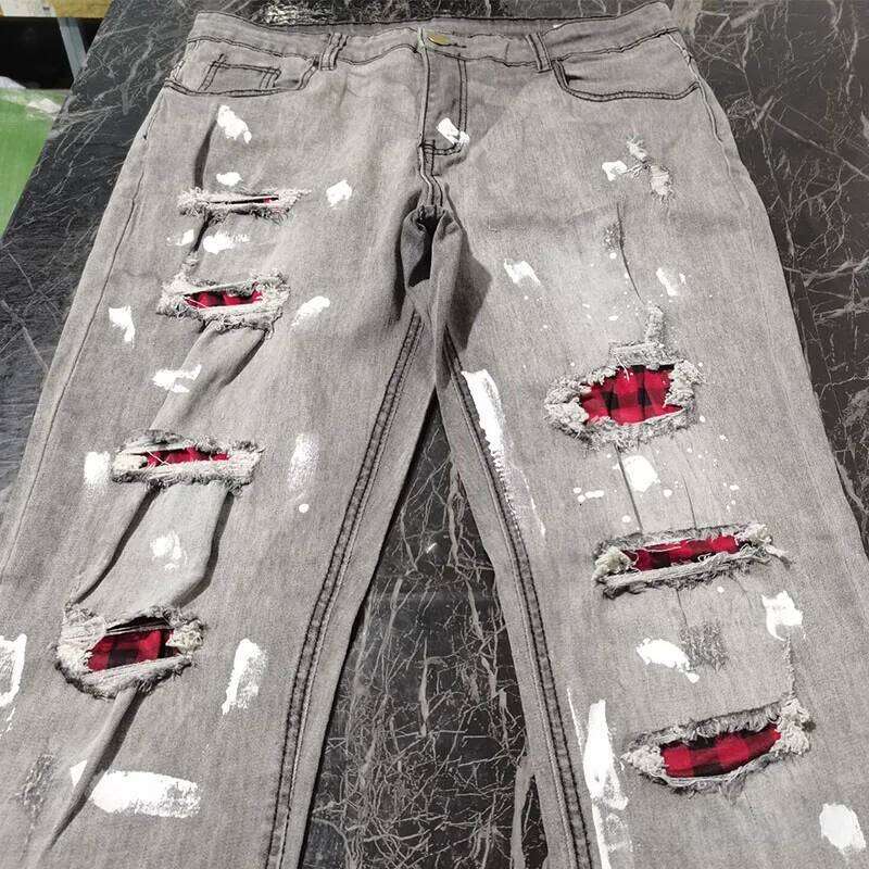 New Men's Skinny Ripped Jeans Fashion Grid Hole Endothecium Patches Slim Fit Stretch Casual Denim Pencil Pants Jogging Trousers 26Y0330
