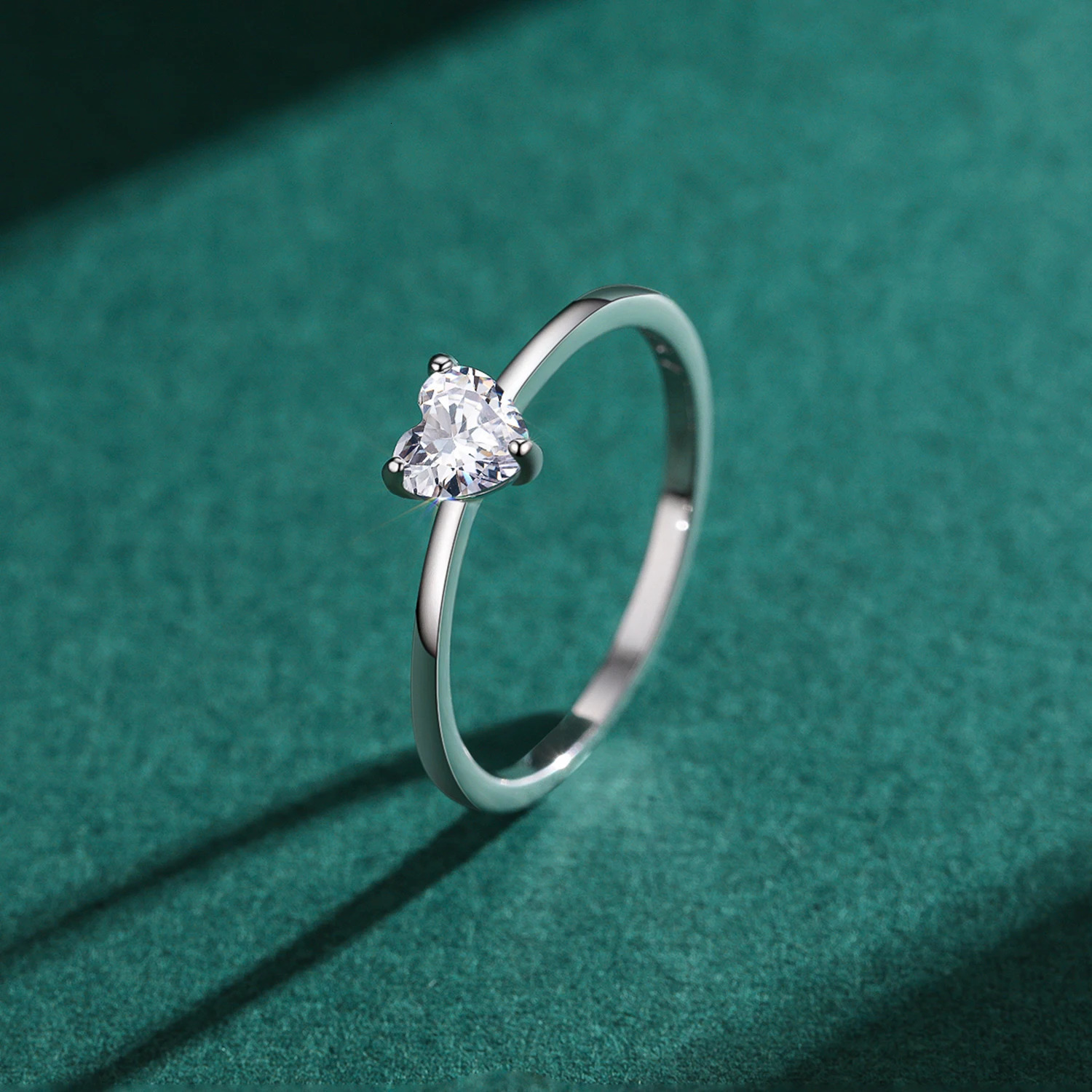 Modian 925 Sterling Silver Simple Love Heart AAAAA Zirconia Sparkling Finger Ring For Women Female Wedding Jewelry 260324