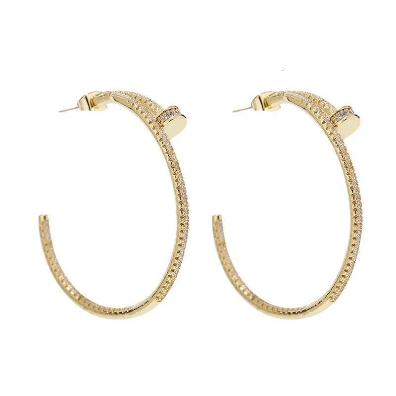 Designer Luxury Women's Versatile And Fashionable Luxury Earrings With Copper Setting And Zirconia Stones. Elegant And Versatile, With A Sense Of