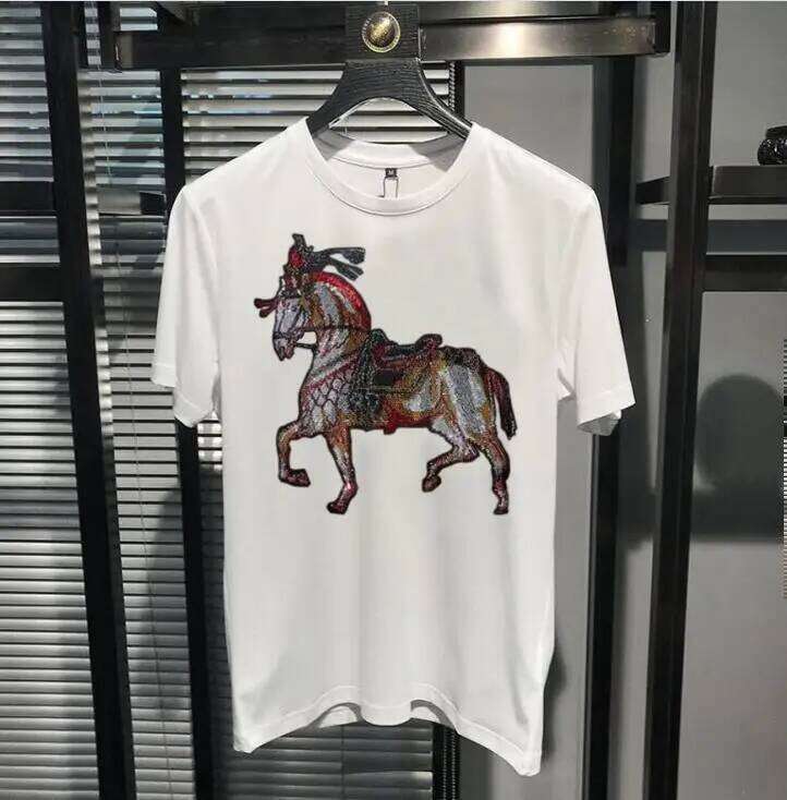 Summer O Neck Short Sleeve T Shirts Men Clothing Cartoon Horse Rhinestones Fashion Man Streetwear Cotton Tshirts Plus Size
