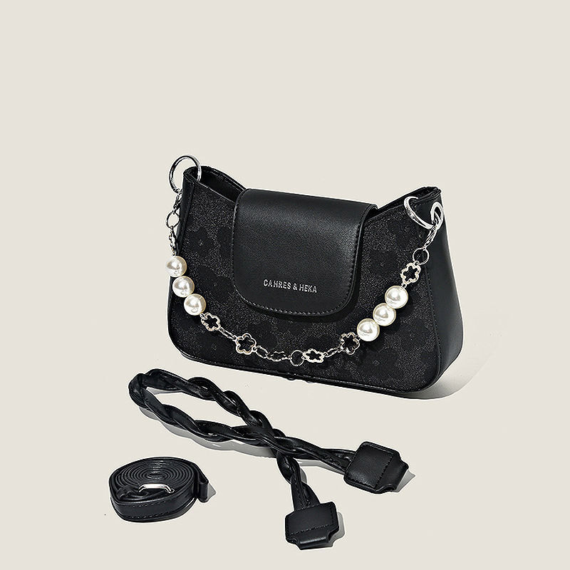 high-end small for women, 2025 new autumn and winter ins niche design shoulder underarm bag, crossbody bag