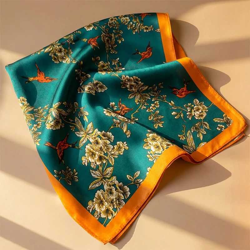 1pcs 70cm Ran Chain Silk Scarf for Wen Simated Silk Geetric Round Fashion Versatile wear Clothing Square Scarf X2603281