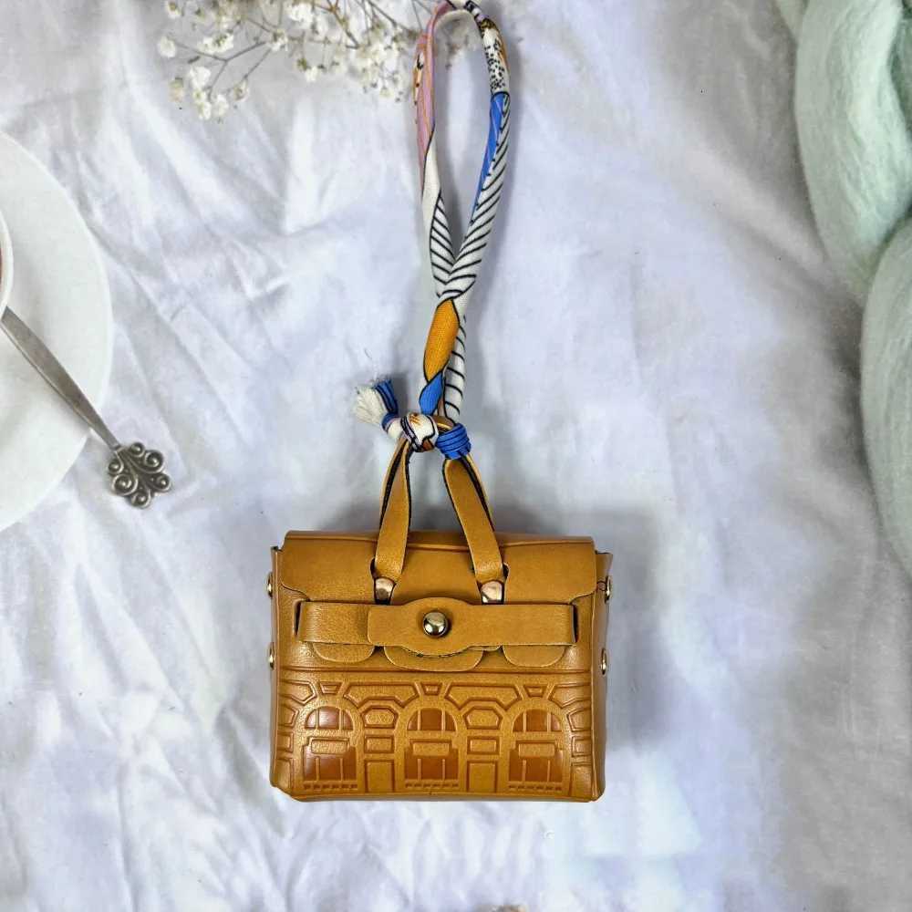 Coin Purse House-shaped Mini Earphone Bag Portable Hand Rope Leather Coin Small Bag Handheld Bag Charm Luxury Handbag Keychain Z260330
