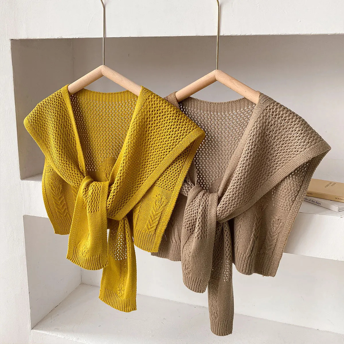 Solid Color Knitted Shawl Scarf Women High-end Capes With Shirts Fashion Thin Neck Protectors For Spring and Autumn 260325