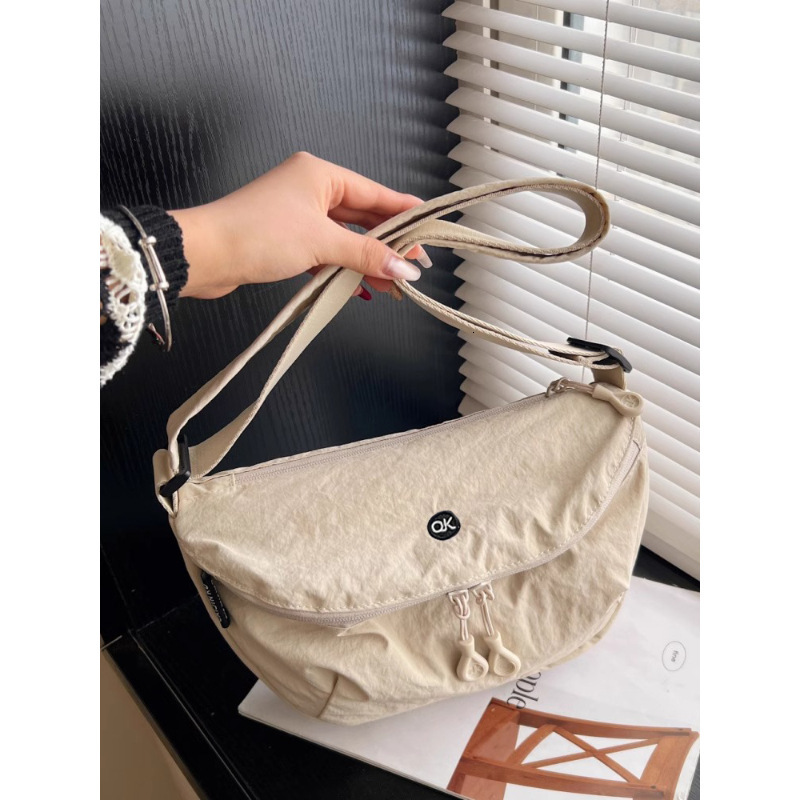 Japanese Style Ultra-Light Waterproof Crossbody Oxford Cloth Unisex Versatile Single Shoulder Nylon Lightweight Practical Saddle Chest Bag