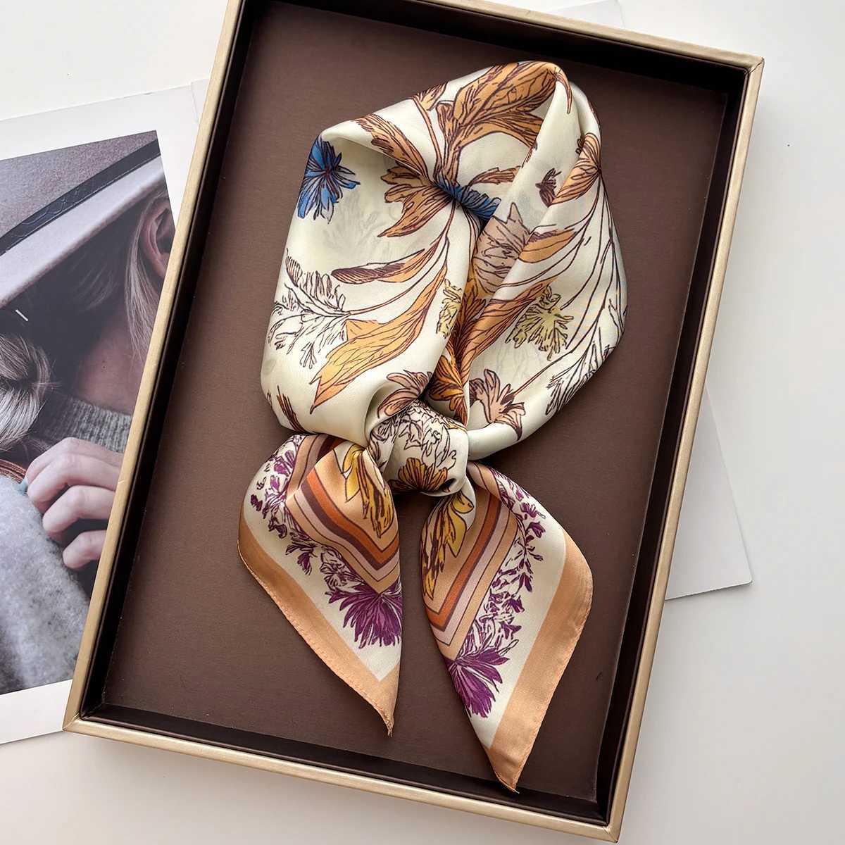 Design Print Scarf Silk Imitation Scarf for Wen Square Hairbands Foard Fem Bandana Neck Kerchief bands 2026 New X260328