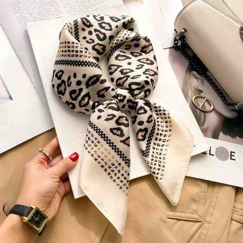 70cm Luxury Leopard Print Silk Square Scarf Wen Foard Hairband Hands Bag Ribbon Hijab Neckerchief band Soft Satin X260328