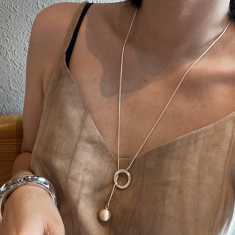 Designer luxury Silver Copper Long Necklace Tassel High-end Niche Design Versatile Sweater Chain