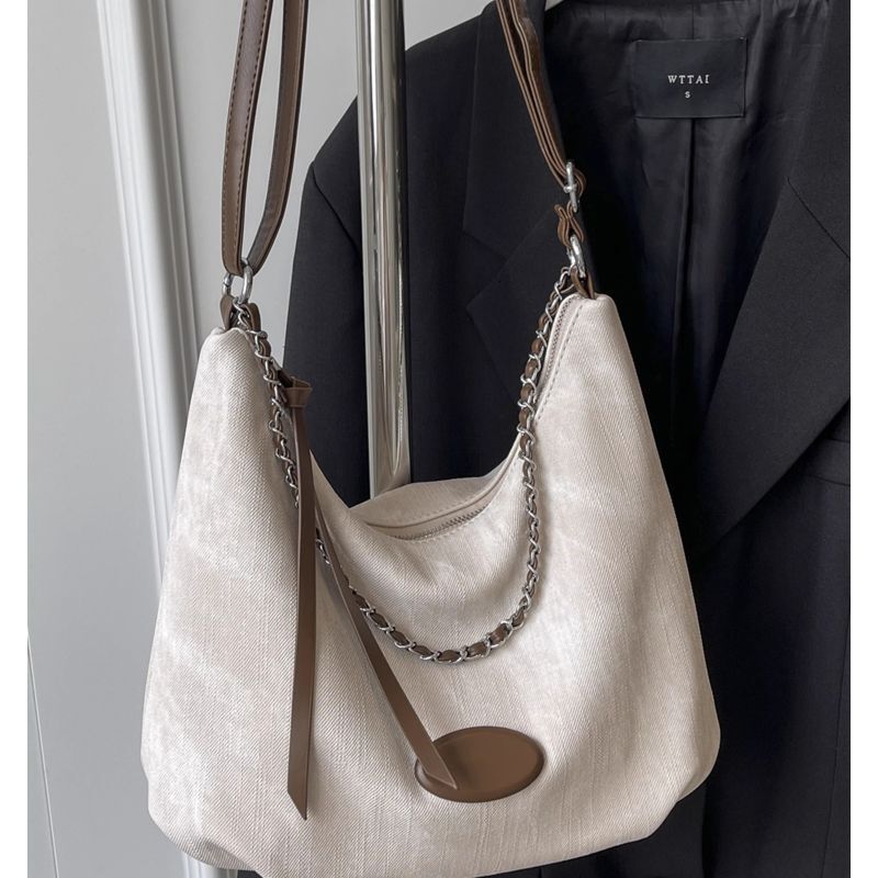 Minimalist Large Capacity Pleated Cloud Crossbody for Women 2025 New Fashion Versatile Commuter Shoulder Tote Bag