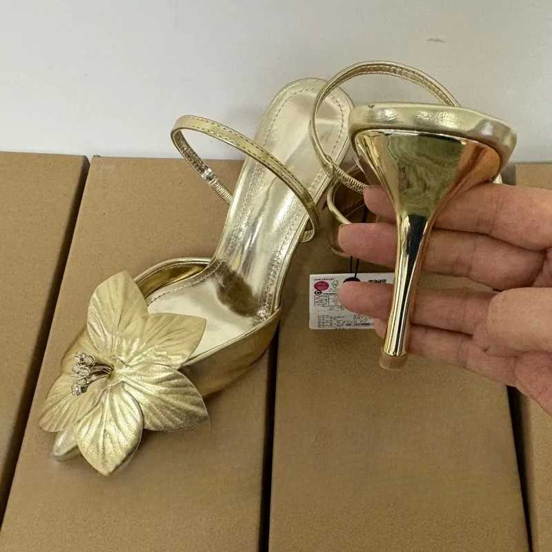Golden Flower Wedding Party Ladies High Heels Shoes Sexy Pointed Toe Banquet Stiletto Unique Design Brand Women Modern Sandals Z260330