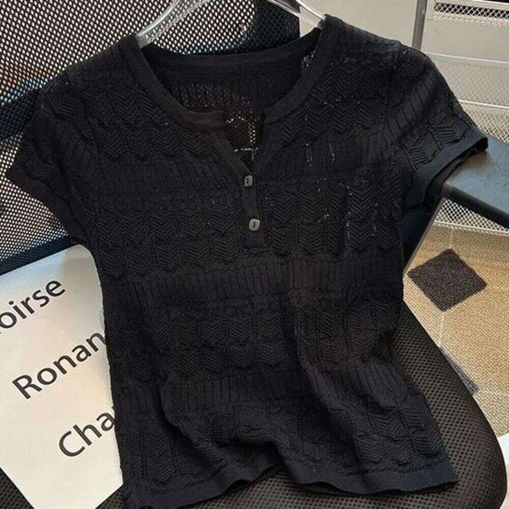 Summer New Vintage French Hollow V-Neck Sleeve Knit Sweater For Women, Sweet And Spicy Girl Short Pullover Top