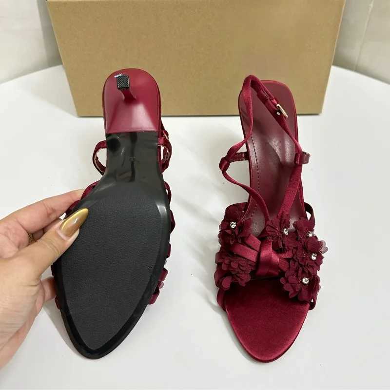 High Heels Women Modern Sandals Elegant Rhinestone Flower Open Toe Sexy Party Wedding Bridal Shoes Narrow Band Office Stilettos Z260330