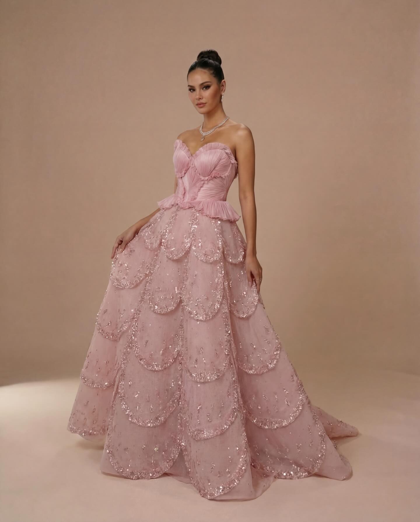 Elegant Evening Dresses Appliques Beads Sexy Sweetheart Lace Prom Gowns Layered Sweep Train Vestido De Noite Customized