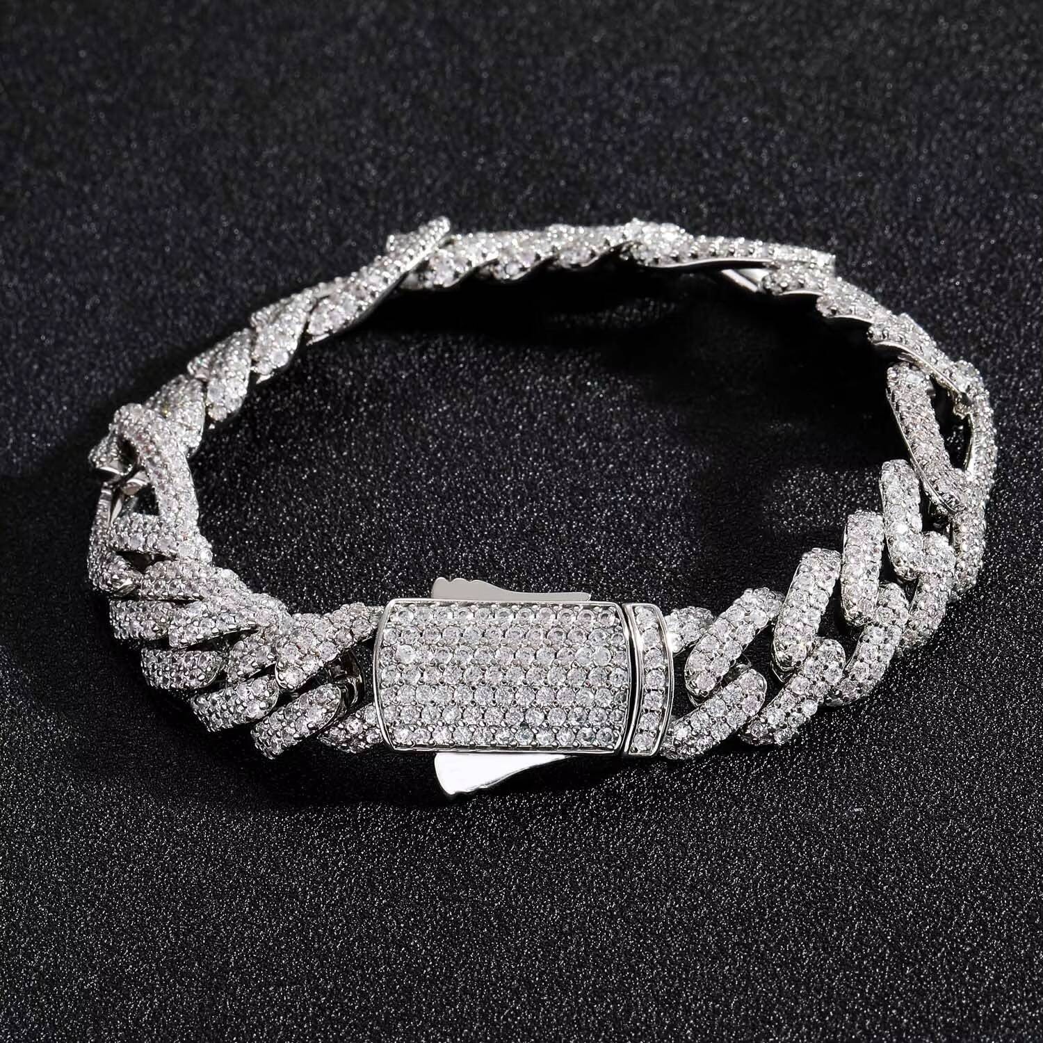 BES Unique Cuban Chain Bracelet 18K Gold Plated Iced Moissanite Hip Hop Fashion Star-Shaped Brass Jewelry for Anniversary Parties