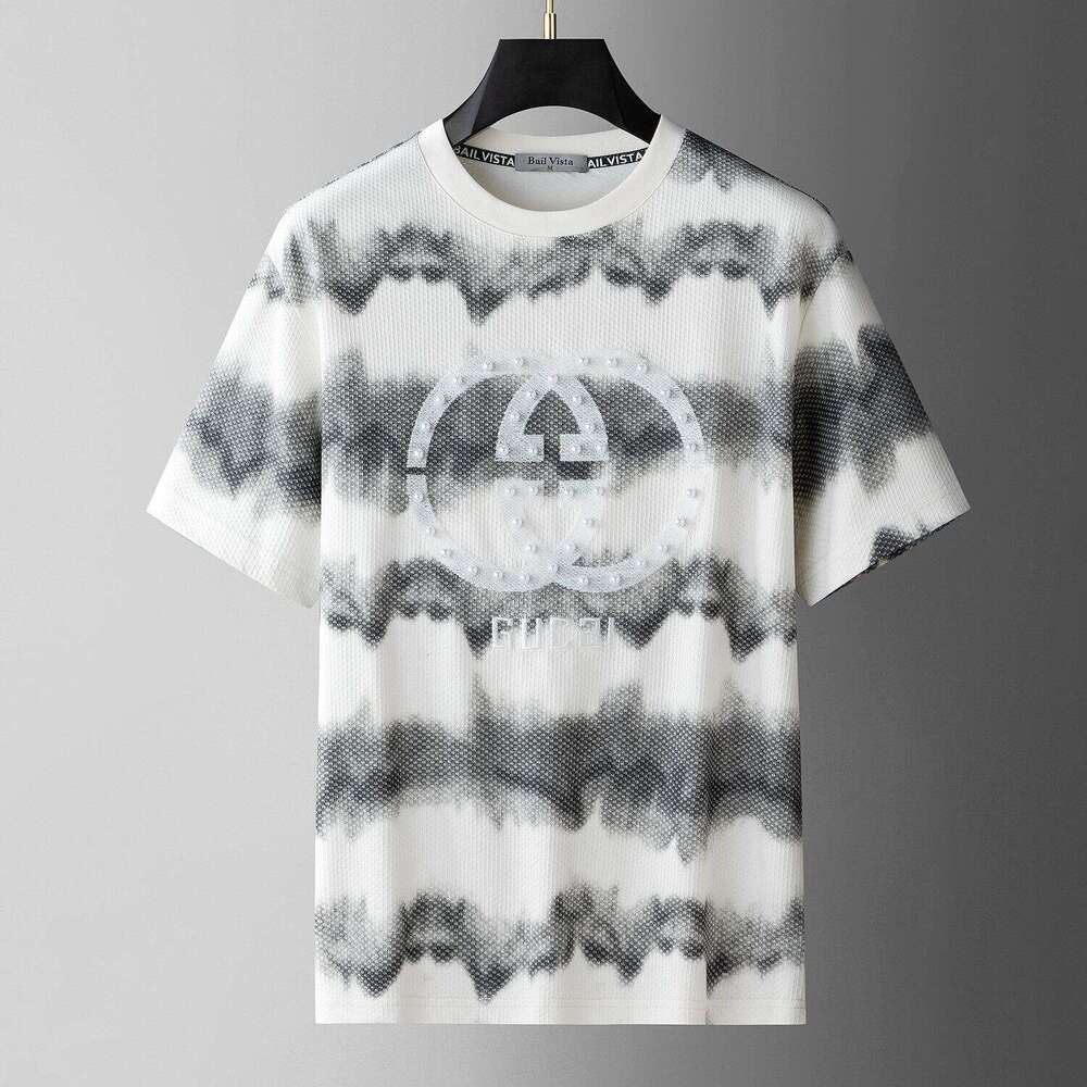 European-style men's high-end pearl embroidered short-sleeve t-shirt, trendy and breathable, luxury new summer half-sleeve