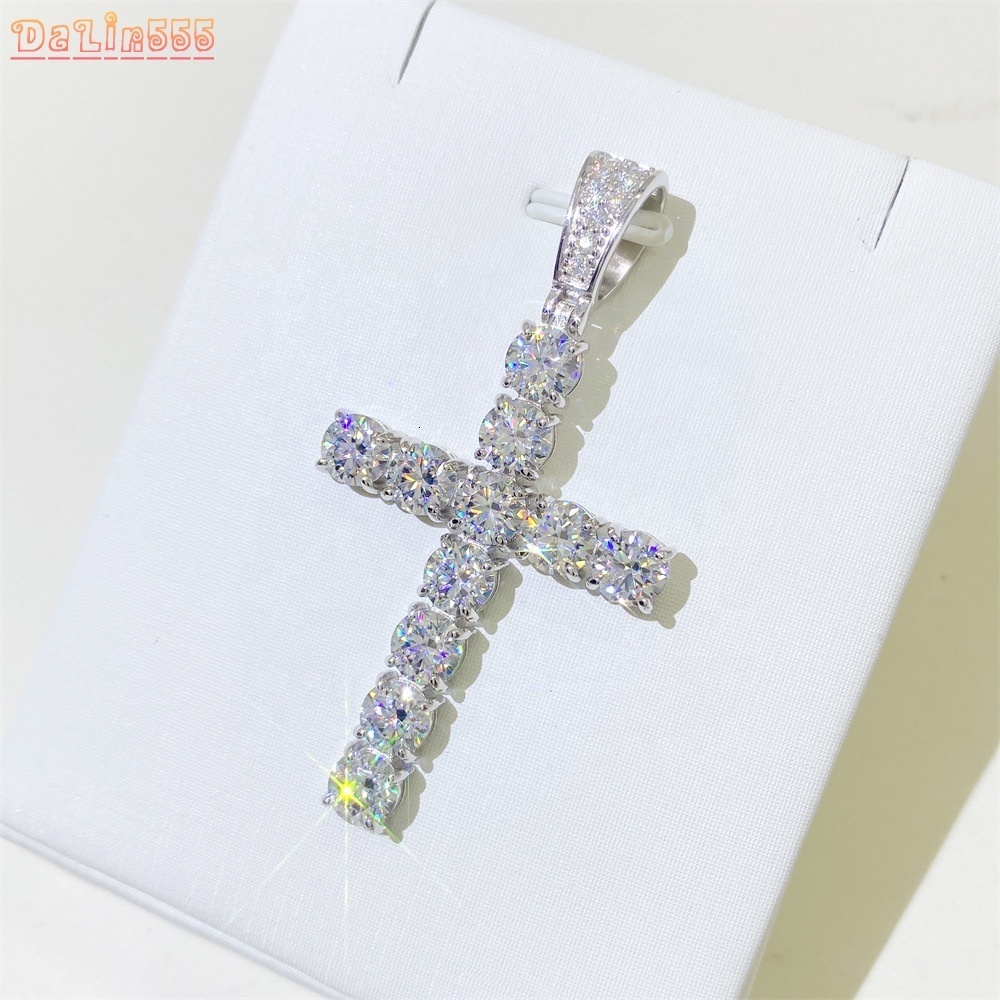 High Quality Hip Hop Rapper Fine Jewelry 925 Sterling Silver Fully Iced Out VVS Moissanite Cross Charm Pendant for Men
