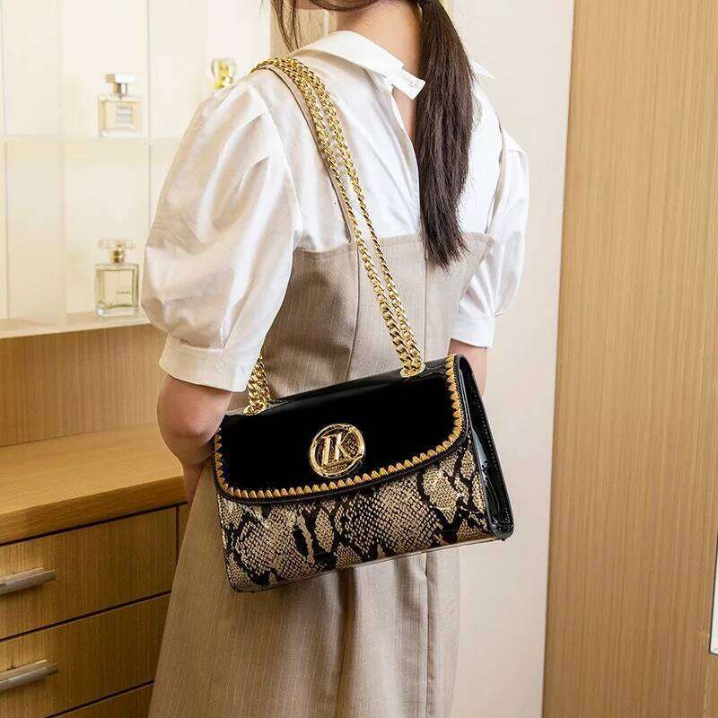 Hot Selling High-End Snake Patterned Shiny Chain Single Shoulder Crossbody Bag, Stylish Women's Bag