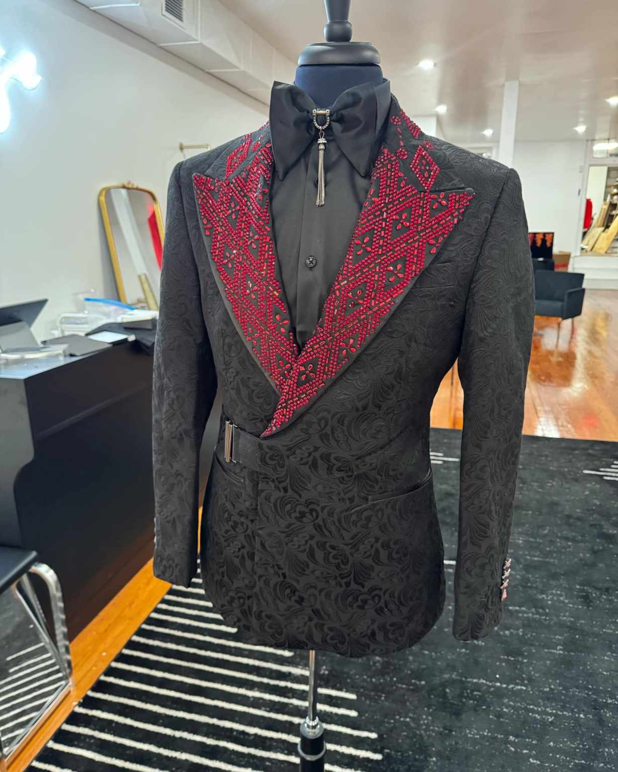 Stunning Jacquard Crystal Men Suits Slim Fit 2 Piece Jacket Pants Peak Lapel Formal Occasion Party Banquet Customized Ropa Hombre