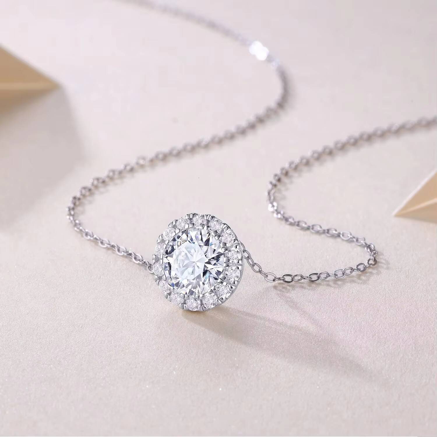 Luxury 925 Sterling Silver Jewelry VVS Moissanite Iced Out Pendant Necklace