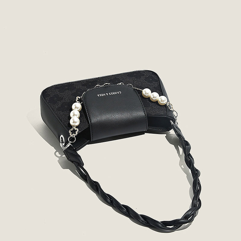 high-end small for women, 2025 new autumn and winter ins niche design shoulder underarm bag, crossbody bag