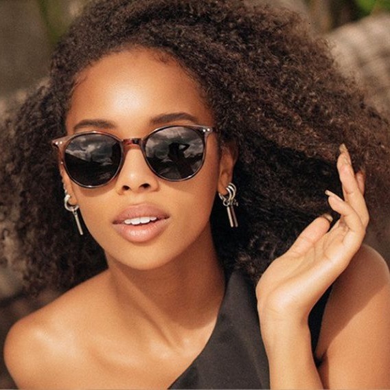 New Outdoor Designer Sunglasses Luxury Brand Accessories Internet Celebrity Street Photography Versatile Eye Protection Sunscreen Sunglasses Daily Tra
