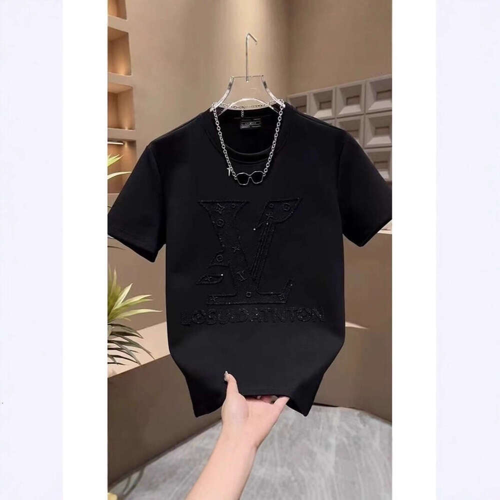 Summer Trend New Men's T-Shirt 2025 Embossed Embroidery Round Neck Internet Celebrity Casual Light Luxury Short Sleeve Top