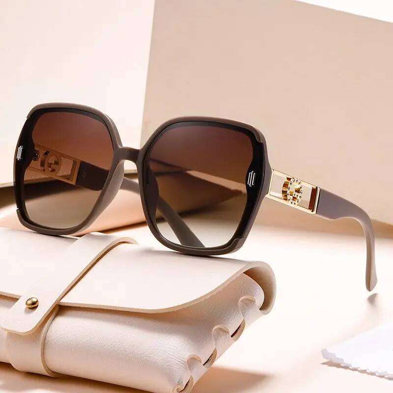 Fashionable Suit, Unisex, Trendy Slimming Dopamine High-Look sunGlasses for woman, Perfect For Gifting 26Y0330
