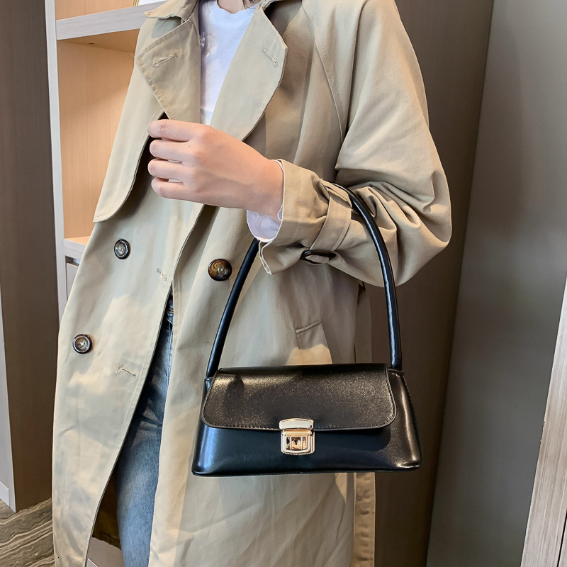 Free Shipping High Value Leather Baguette Bag for Women Vintage Lock Shoulder Bag