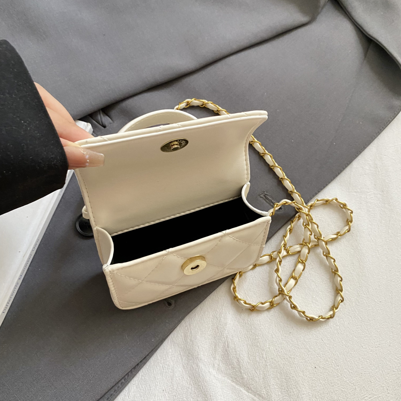 Free Shipping High Value Mini Quilted Crossbody Bag for Women Cute Small Handbag with Top Handle Chain Strap Flower Decor