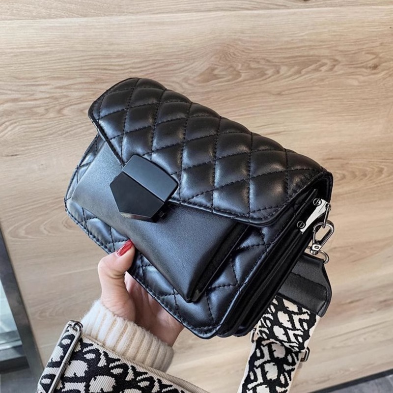 Summer 2025 new popular high-end trendy small square fashionable textured crossbody bag, versatile shoulder bag