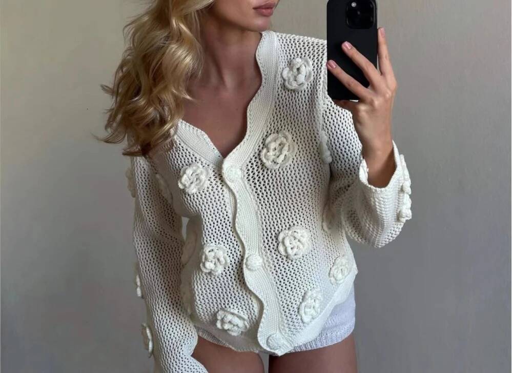 New Crochet Retro Rose Cut-out Small Smock Sweater Women's Slim and Versatile Temperament Knitted Cardigan Women